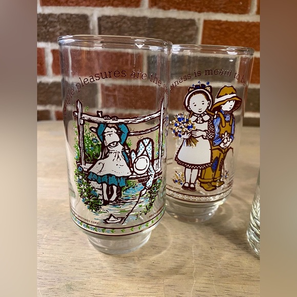 Set of 4 Vintage Holly Hobbie "Happy Talk" Drinking Glasses Coca Cola 1 American - Picture 4 of 16